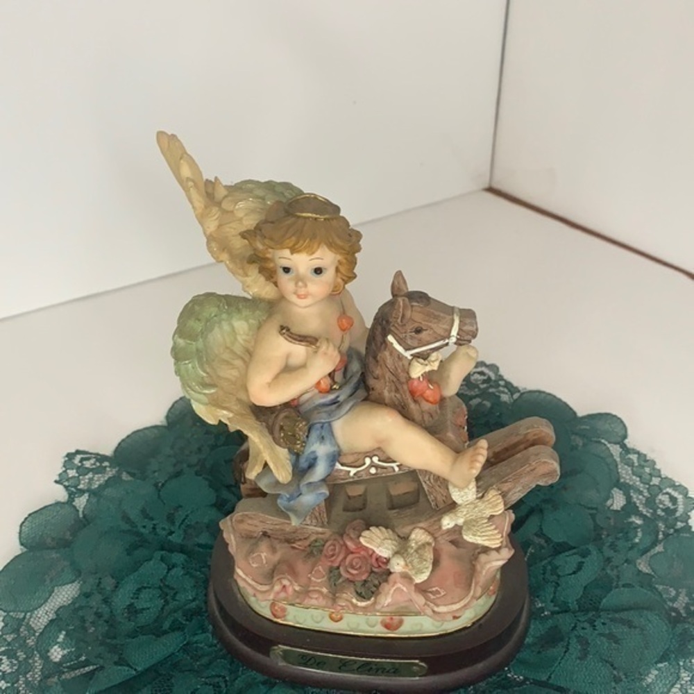 De Elina Decorative Collectors Accent